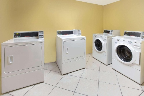 Ramada by Wyndham Fort Lauderdale Airport/Cruise Port image 13