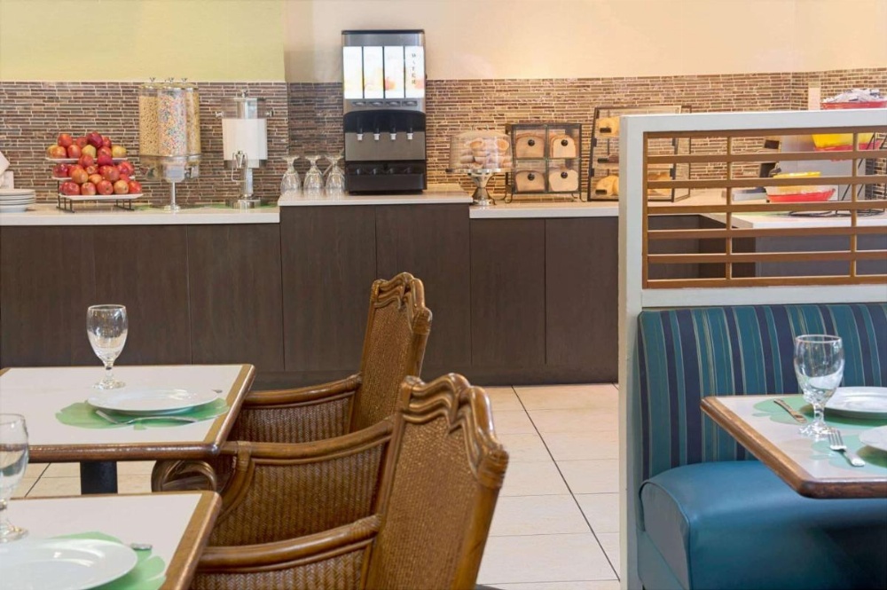 Ramada by Wyndham Fort Lauderdale Airport/Cruise Port Image 14