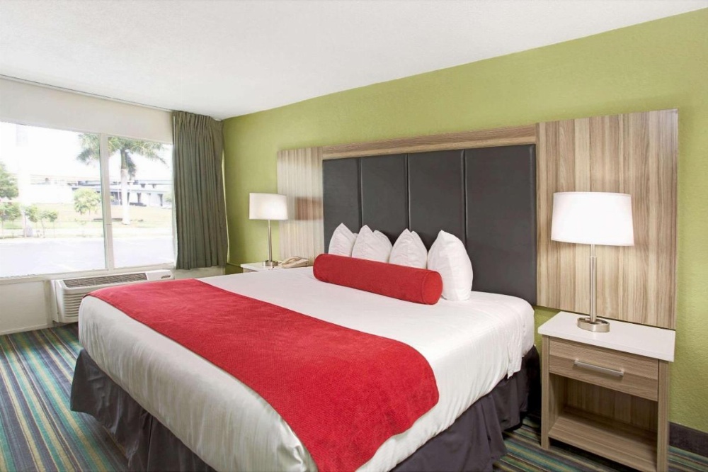 Ramada by Wyndham Fort Lauderdale Airport/Cruise Port Image 16