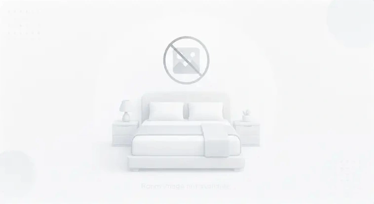 King Room with Roll-In Shower - Mobility/Hearing Accessible - Non-Smoking